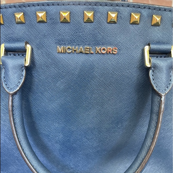 Micheal Kors Deep Navy Blue/Black with Studds bag - Picture 3 of 9